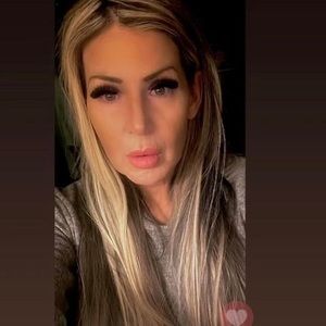 Meet your Posher, Alisa